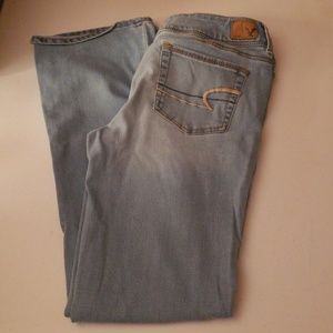 AMERICAN EAGLE 10 REG KICK BOOT JEANS
